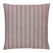 Load image into Gallery viewer, Cushion cover "Nan flower" (Pale pink)(M)