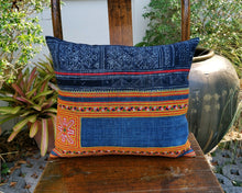 Load image into Gallery viewer, Cushion cover "Vintage Hmong"
