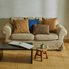 Load image into Gallery viewer, Cushion cover "Ikat" (Gold/Black)(M)