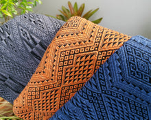 Load image into Gallery viewer, Cushion cover "Jarai Diamond" (Gray/Blue)(M)