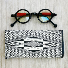 Load image into Gallery viewer, Eyeglass Case (Jarai diamond/White)