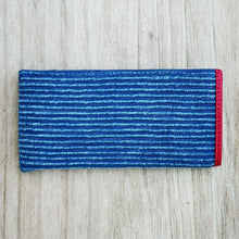 Load image into Gallery viewer, Eyeglass Case (Blue/Red)