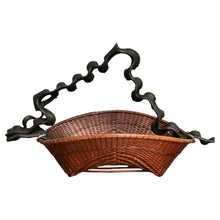 Load image into Gallery viewer, Bamboo basket (Nai/Vine)(L)