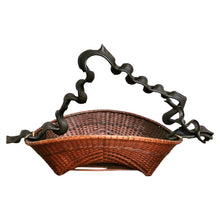 Load image into Gallery viewer, Bamboo basket (Nai/Vine)(L)