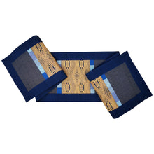 Load image into Gallery viewer, Table runner (Camel/Blue)