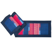 Load image into Gallery viewer, Table runner (Red/Blue)