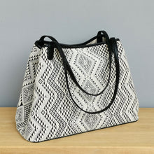 Load image into Gallery viewer, Shoulder bag "Lao Naga" (White/Black)