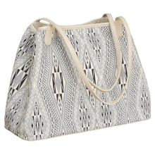 Load image into Gallery viewer, Shoulder bag "Jarai diamond" (White/White)