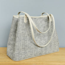 Load image into Gallery viewer, Shoulder bag "Cotton" (White/Light gray)
