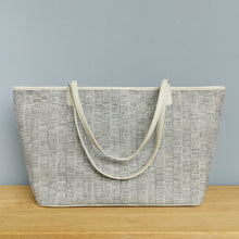 Load image into Gallery viewer, Shoulder bag "Cotton" (White/Light gray)