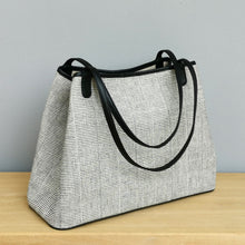 Load image into Gallery viewer, Shoulder bag "Cotton" (White/Black)