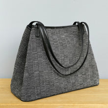 Load image into Gallery viewer, Shoulder bag "Cotton" (Black/Black)