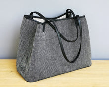 Load image into Gallery viewer, Shoulder bag "Cotton" (Black)