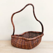 Load image into Gallery viewer, Rattan basket "Vine"