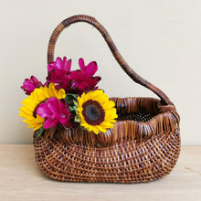 Load image into Gallery viewer, Rattan basket "Vine"
