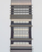 Load image into Gallery viewer, Wall hanging "Nan Flower" (White/Gray)(S)