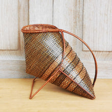 Load image into Gallery viewer, Wine holder basket (Brown/Stripes)