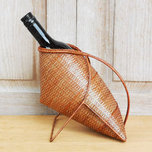Load image into Gallery viewer, Wine holder basket (Pale brown)