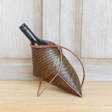 Load image into Gallery viewer, Wine holder basket (Brown/Zigzag)