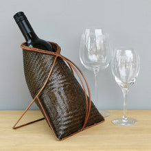 Load image into Gallery viewer, Wine holder basket (Dark brown)