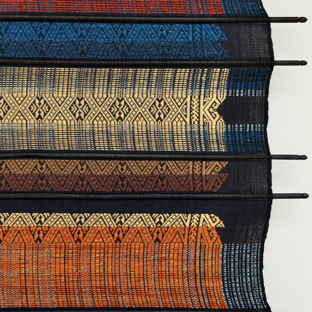 Wall hanging "Earth tone" (L) Sop Moei Arts