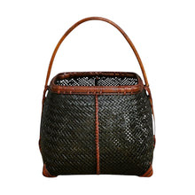 Load image into Gallery viewer, Bamboo basket &quot;Flower arrangement&quot; (S)(Black)
