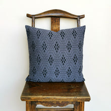Load image into Gallery viewer, Cushion cover &quot;Chenille contrast&quot; (Blue/Gray)(M)
