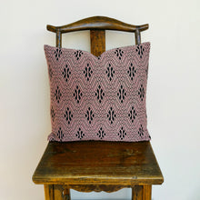 Load image into Gallery viewer, Cushion cover &quot;Chenille contrast&quot; (Pale pink)(M)
