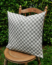 Load image into Gallery viewer, Cushion cover "Chess" (Gray/White)(M)
