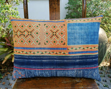 Load image into Gallery viewer, Cushion cover "Vintage Hmong"
