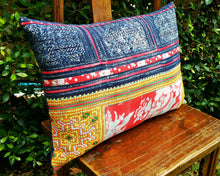Load image into Gallery viewer, Cushion cover "Vintage Hmong"
