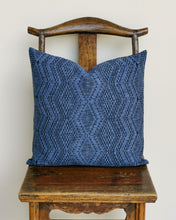 Load image into Gallery viewer, Cushion cover &quot;Lao Naga&quot; (Bright blue)(M)
