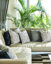 Load image into Gallery viewer, Cushion cover "Chess" (Gray/White)(M)
