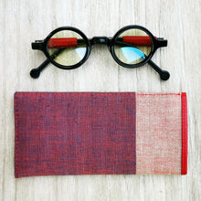 Load image into Gallery viewer, Eyeglass Case (Red/Pink)
