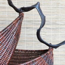 Load image into Gallery viewer, Rattan basket &quot;Howdah&quot; (L)
