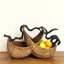 Load image into Gallery viewer, Rattan basket &quot;Howdah&quot; (S)
