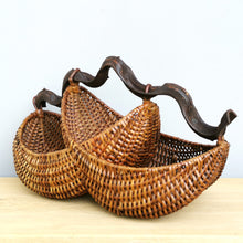 Load image into Gallery viewer, Rattan basket &quot;Howdah&quot; (S)
