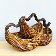 Load image into Gallery viewer, Rattan basket &quot;Howdah&quot; (S)
