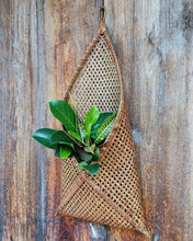 Load image into Gallery viewer, Rattan Wall basket (L)
