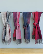Load image into Gallery viewer, Shawl "Colour Gradation" (Purple)
