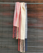 Load image into Gallery viewer, Shawl &quot;Colour Gradation&quot; (White)
