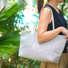 Load image into Gallery viewer, Shoulder bag "Cotton" (White/Light gray)
