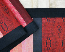 Load image into Gallery viewer, Table runner (Wine red/Black)

