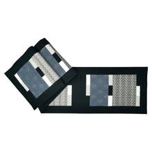 Load image into Gallery viewer, Table runner (Nan flower/Chenille contrast)
