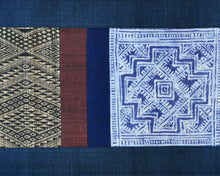 Load image into Gallery viewer, Table runner (Hmong/raw hemp)
