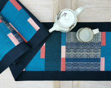 Load image into Gallery viewer, Table runner (Navy/Blue)
