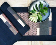 Load image into Gallery viewer, Table runner (Navy/Pale pink)
