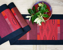 Load image into Gallery viewer, Table runner (Red/Pink)
