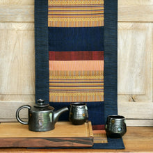 Load image into Gallery viewer, Table runner (Navy/Gold)
