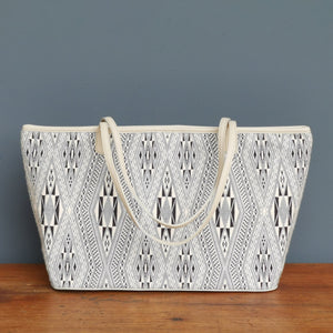 Shoulder bag "Jarai diamond" (White/White)